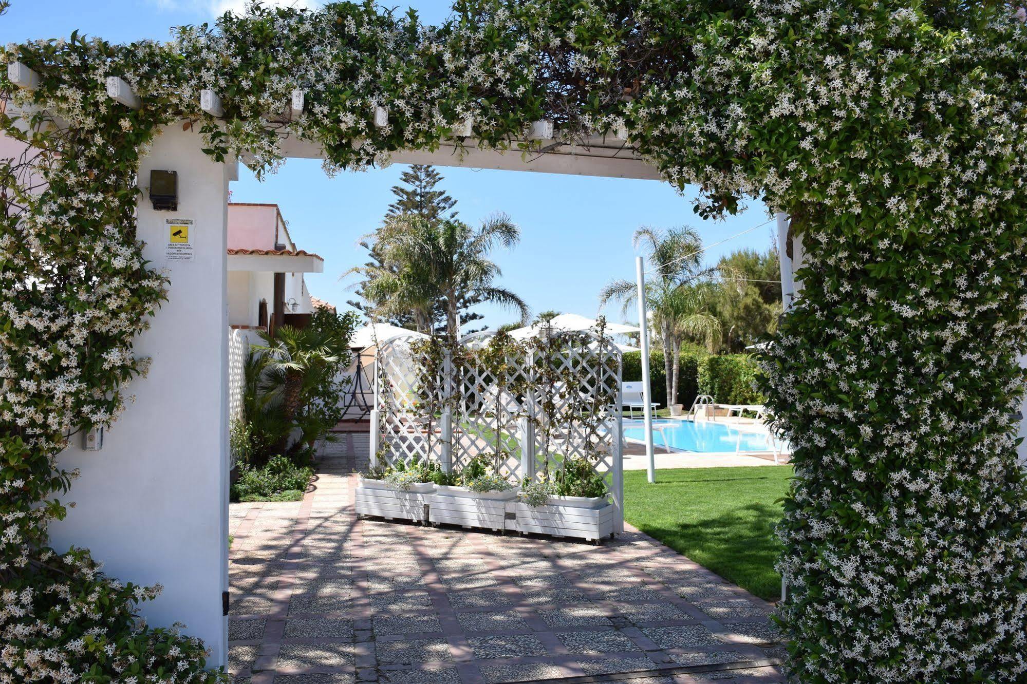 Villa Blanche Dimora Di Charme マルサラ エクステリア 写真